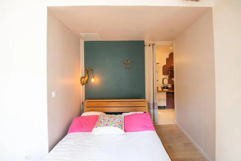 Le Mansart - Spacieux Appartement Avec Cachet Au Coeur De Lyon contacts